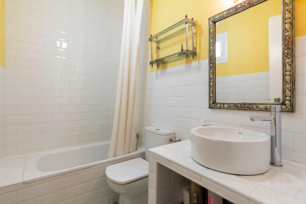 For You Rentals Universidad Apartment Temporal Est8 Мадрид Екстериор снимка