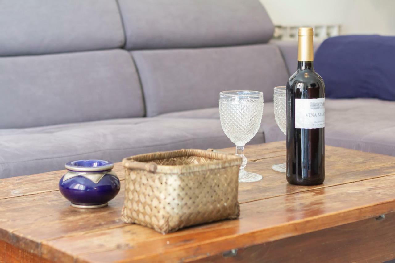 For You Rentals Universidad Apartment Temporal Est8 Мадрид Екстериор снимка